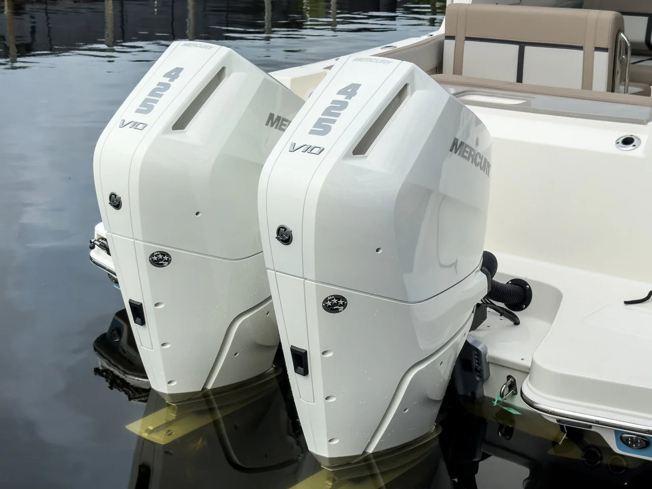 2027 Boston Whaler 330 Vantage 33.0 feet, Fort Myers, FL #5
