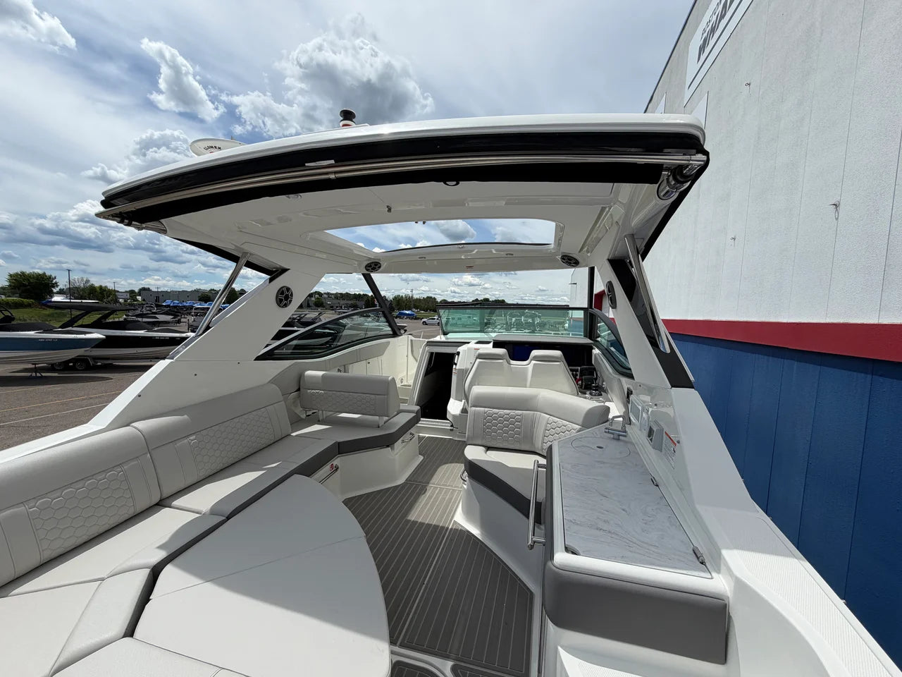 2026 Sea Ray Sundancer 320 32.0 feet, Rogers, MN #17
