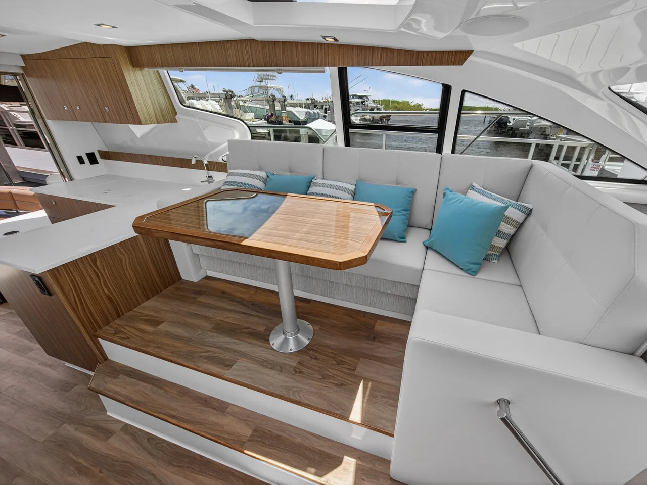 2026 Cruisers Yachts 46 Cantius 46.0 feet, Stuart, Florida #28