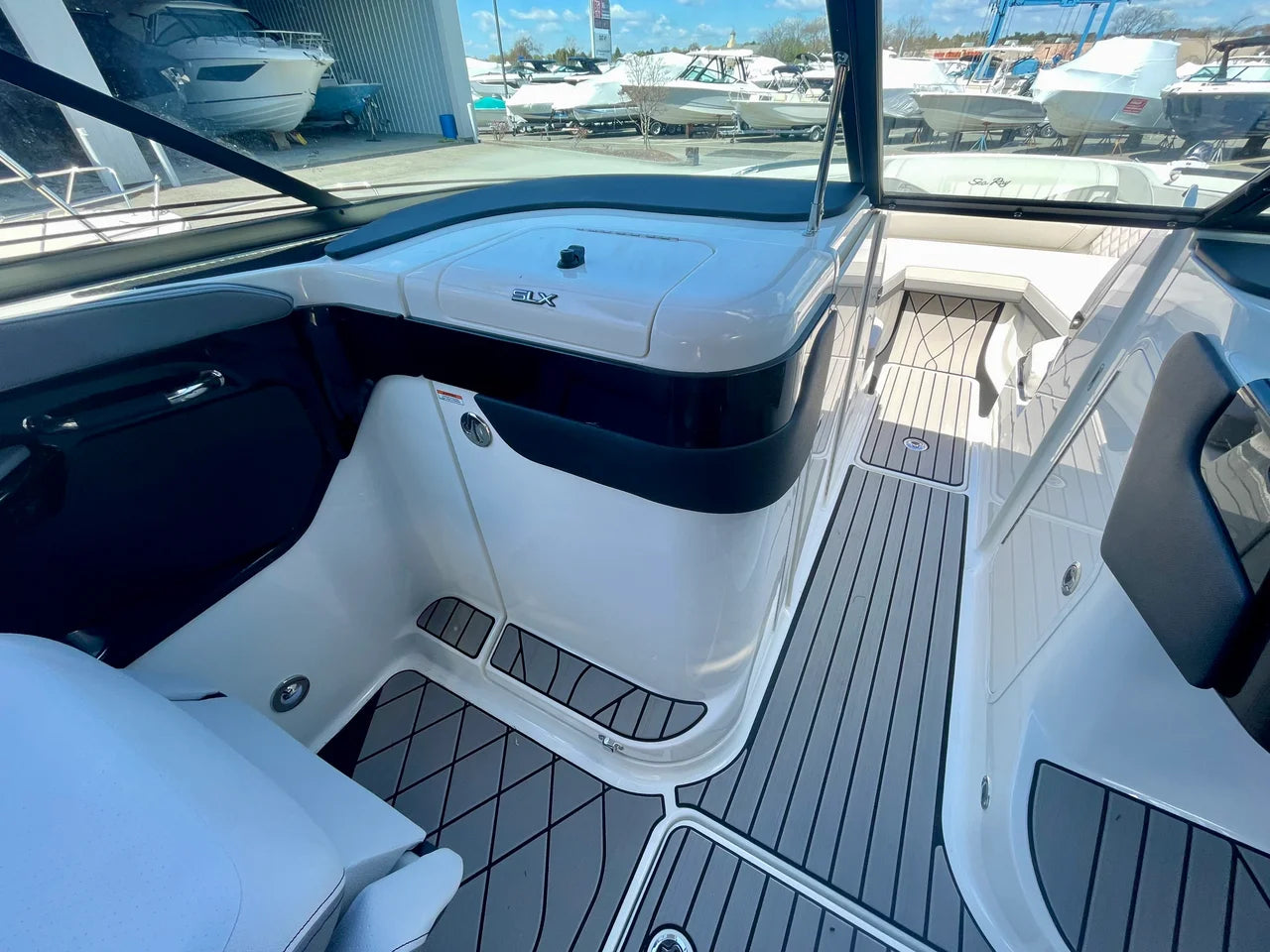 2026 Sea Ray SLX 260 Outboard 26.0 feet, Danvers, Massachusetts #11