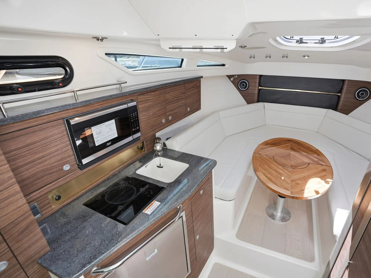 2026 Boston Whaler 325 Conquest 32.0 feet, Danvers, Massachusetts #19