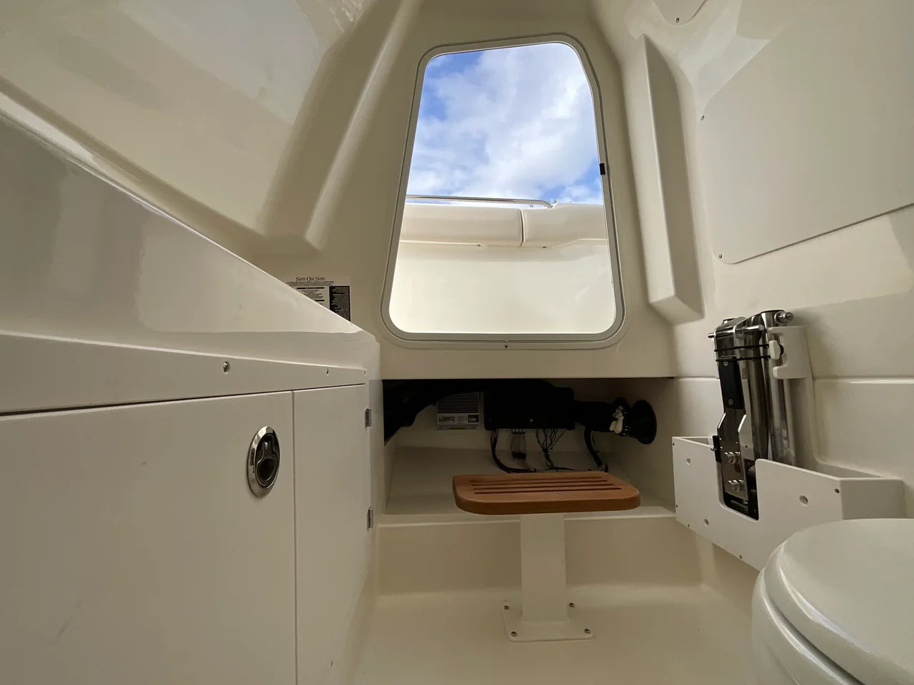 2026 Boston Whaler 330 Outrage 33.0 feet, Jacksonville Beach, Florida #25