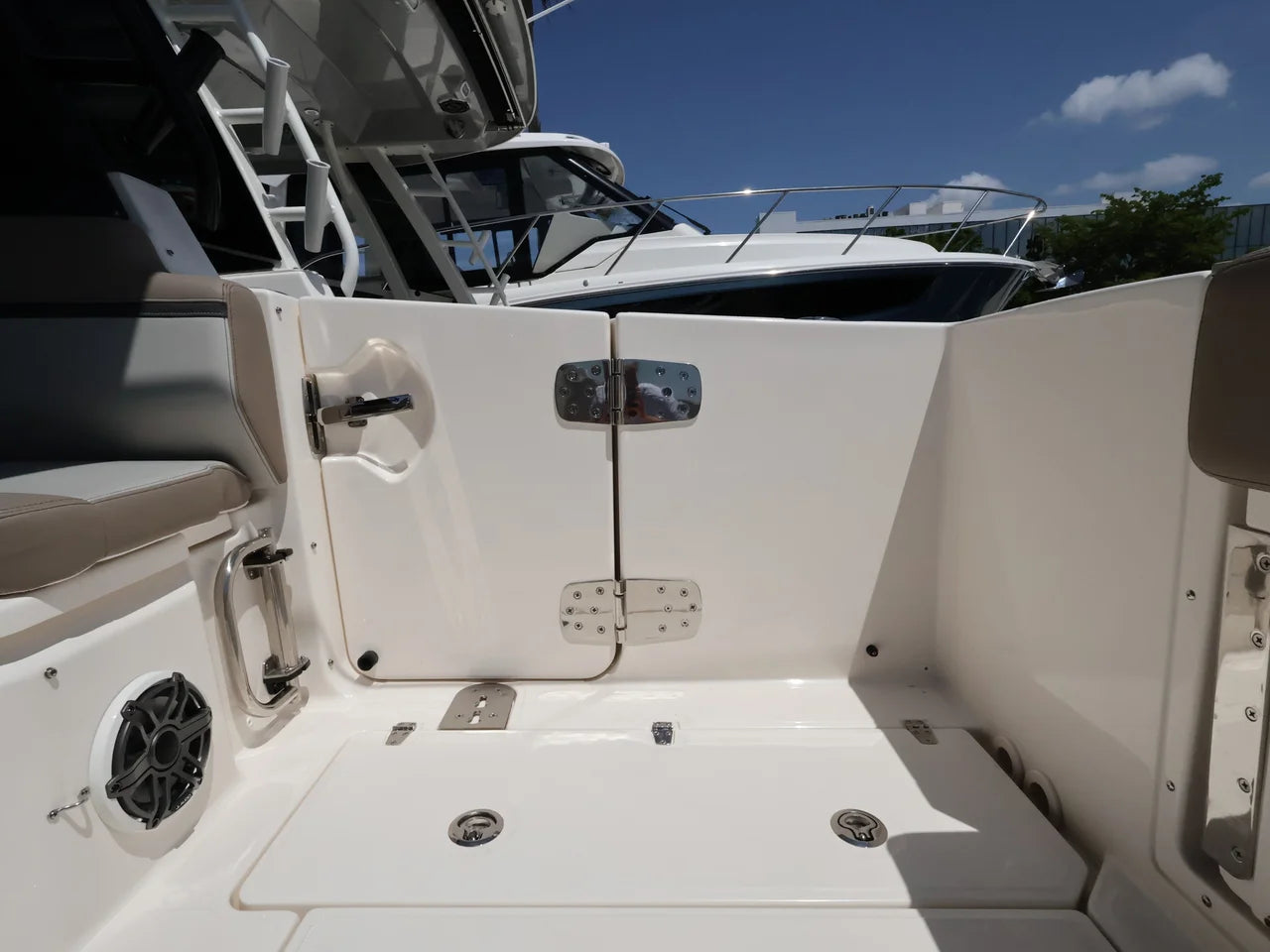 2026 Boston Whaler 330 Vantage 33.0 feet, Naples, Florida #10