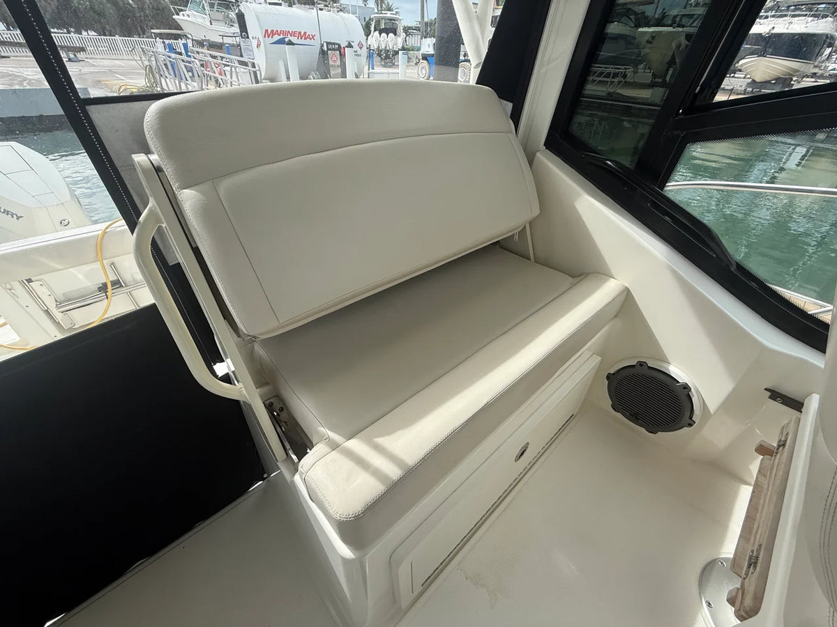2024 Boston Whaler 325 CONQUEST 32.0 feet, Sarasota, FL #21