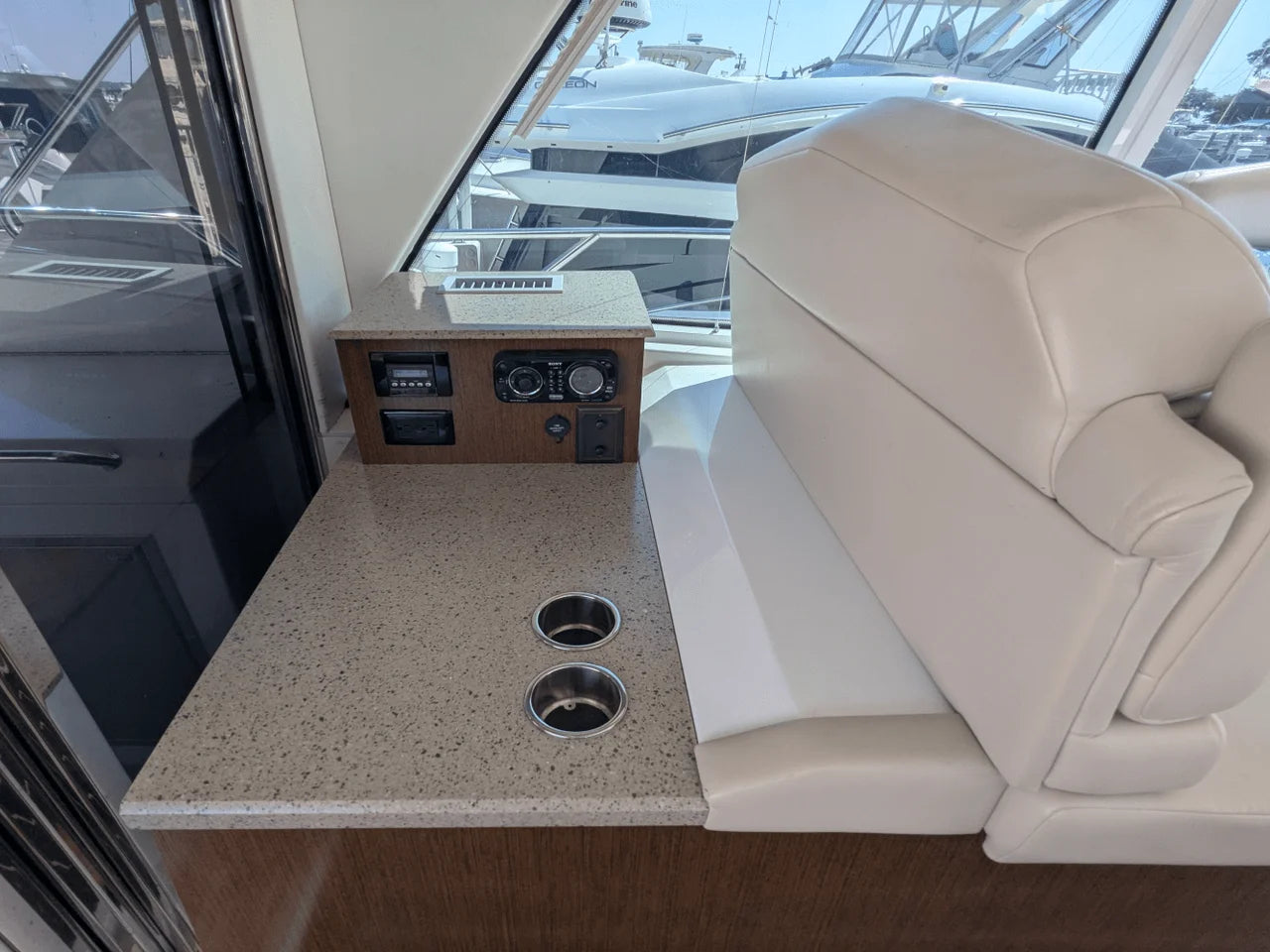 2013 Cruisers Yachts 48 CANTIUS 48.0 feet, Baltimore, MD #42