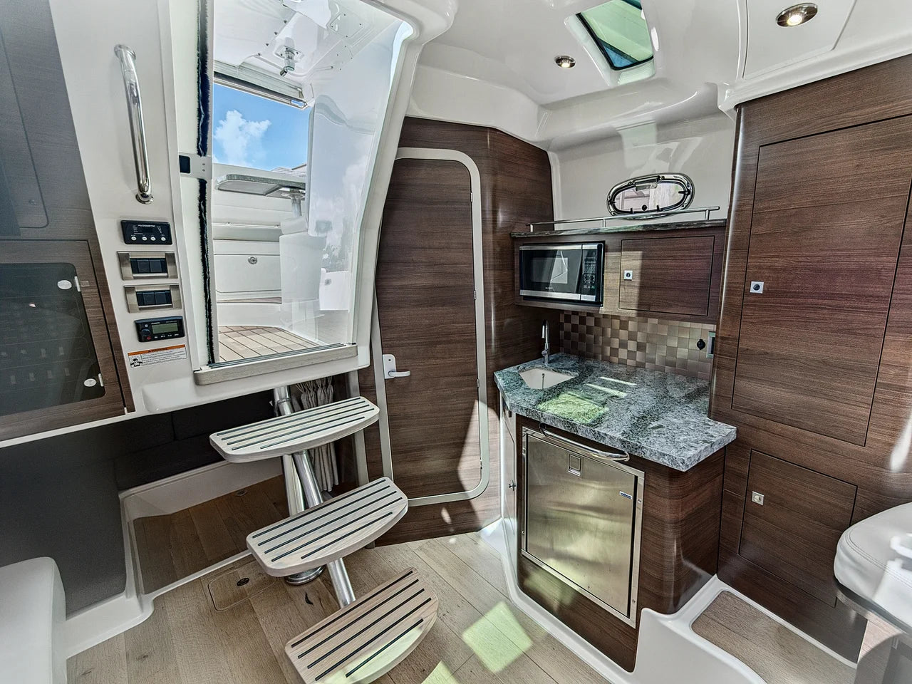 2018 Boston Whaler 345 CONQUEST 34.0 feet, Stuart, Florida #72