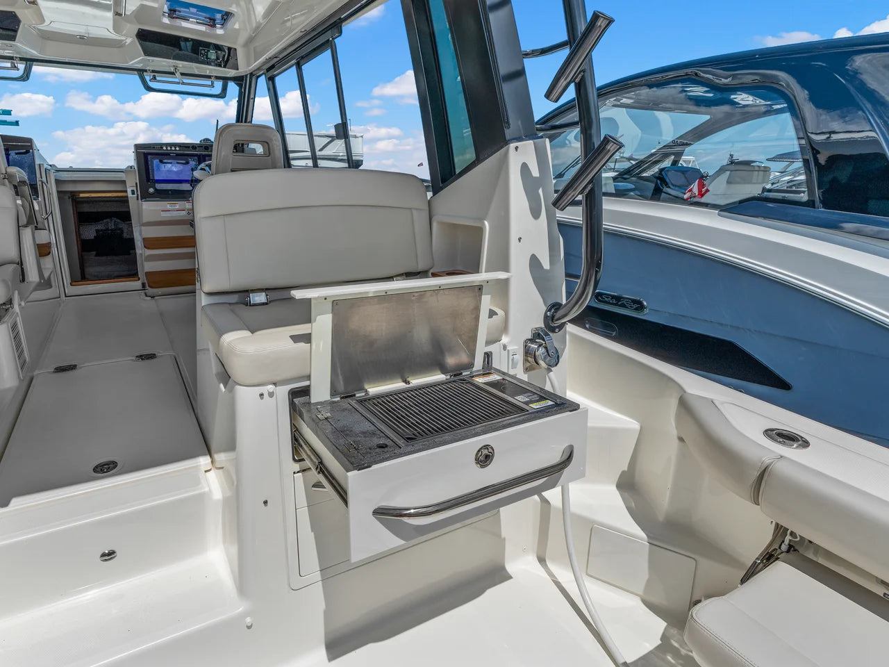 2025 Boston Whaler 405 Conquest 40.0 feet, Quincy, MA #16