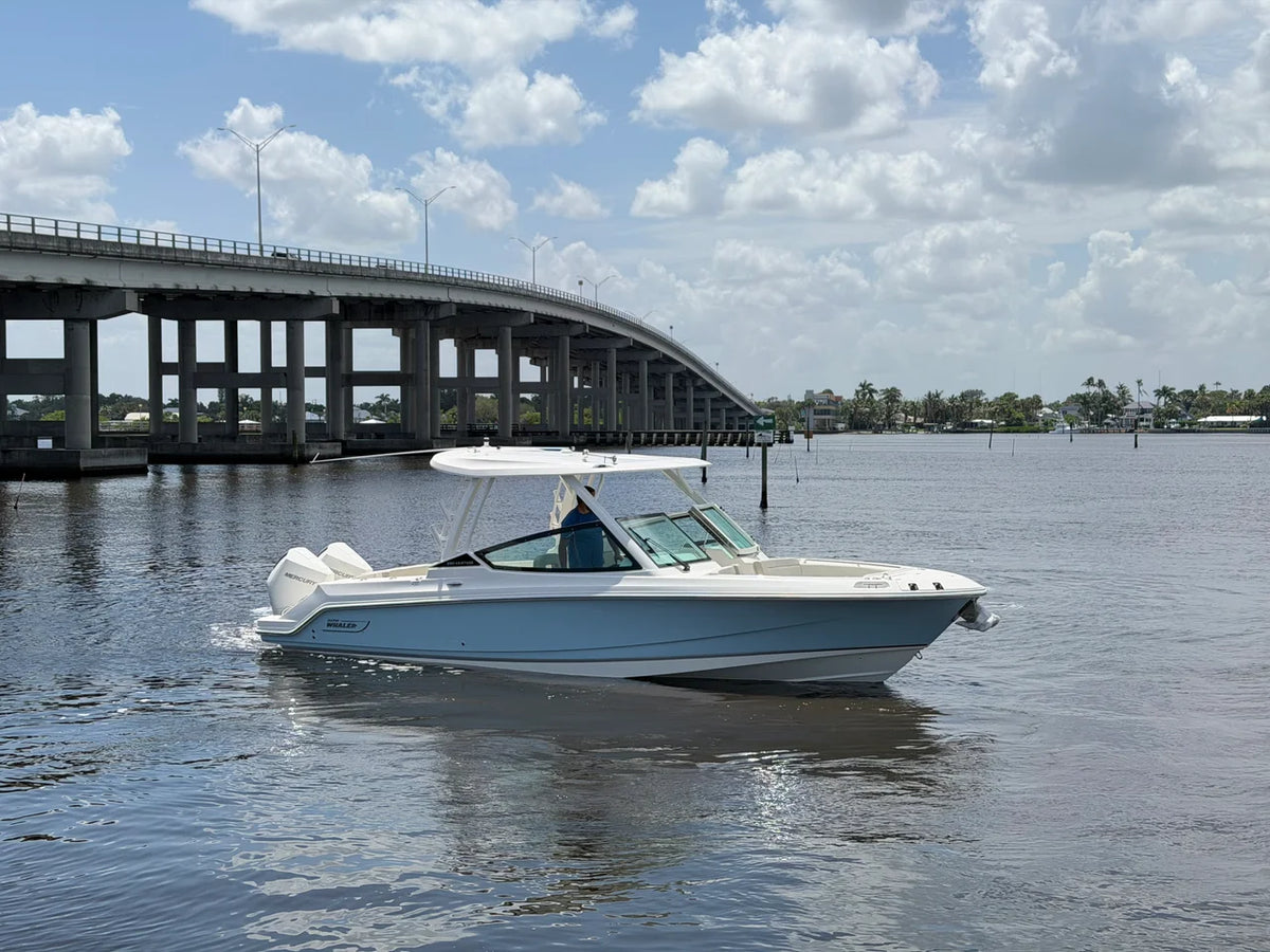 2027 Boston Whaler 280 Vantage 28.0 feet, Stuart, Florida #1