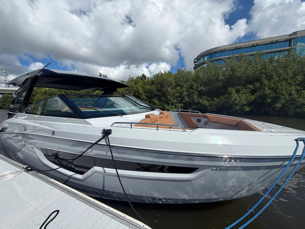 2024 Cruisers Yachts 34 GLS South Beach Outboard 34.0 feet, Clearwater, Florida #6
