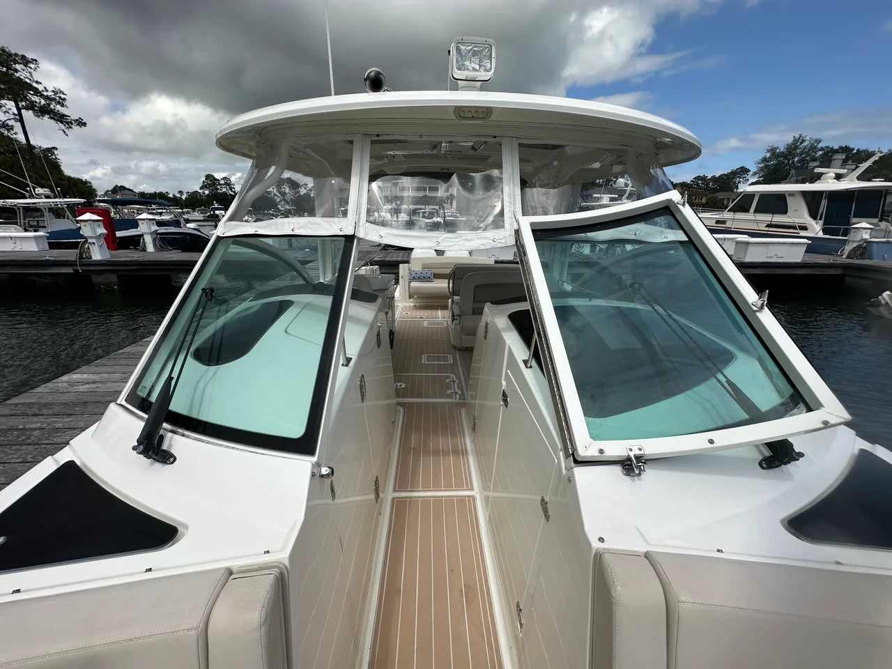 2017 Boston Whaler 320 VANTAGE 32.0 feet, Thunderbolt, GA #22