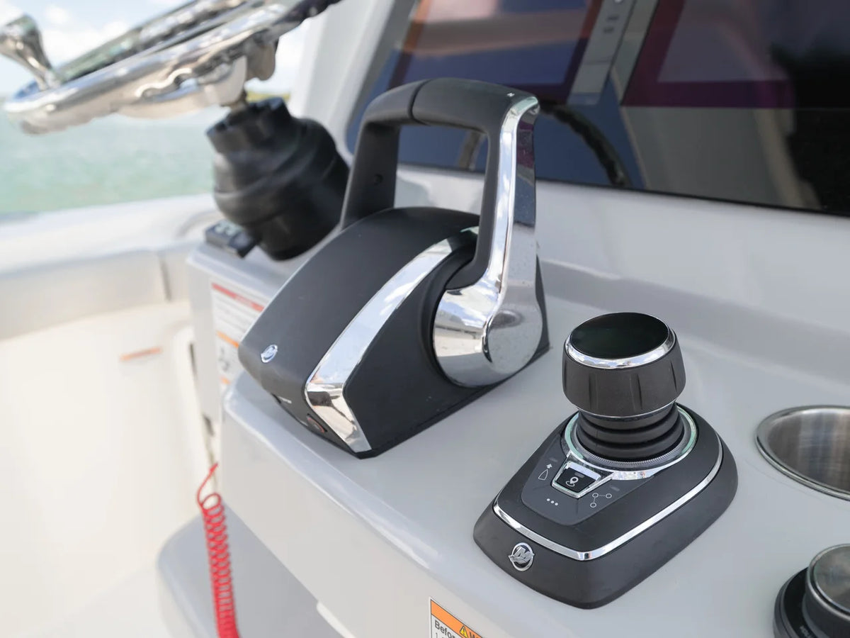 2027 Boston Whaler 290 Outrage 29.0 feet, Inuvik, Northwest Territories #13