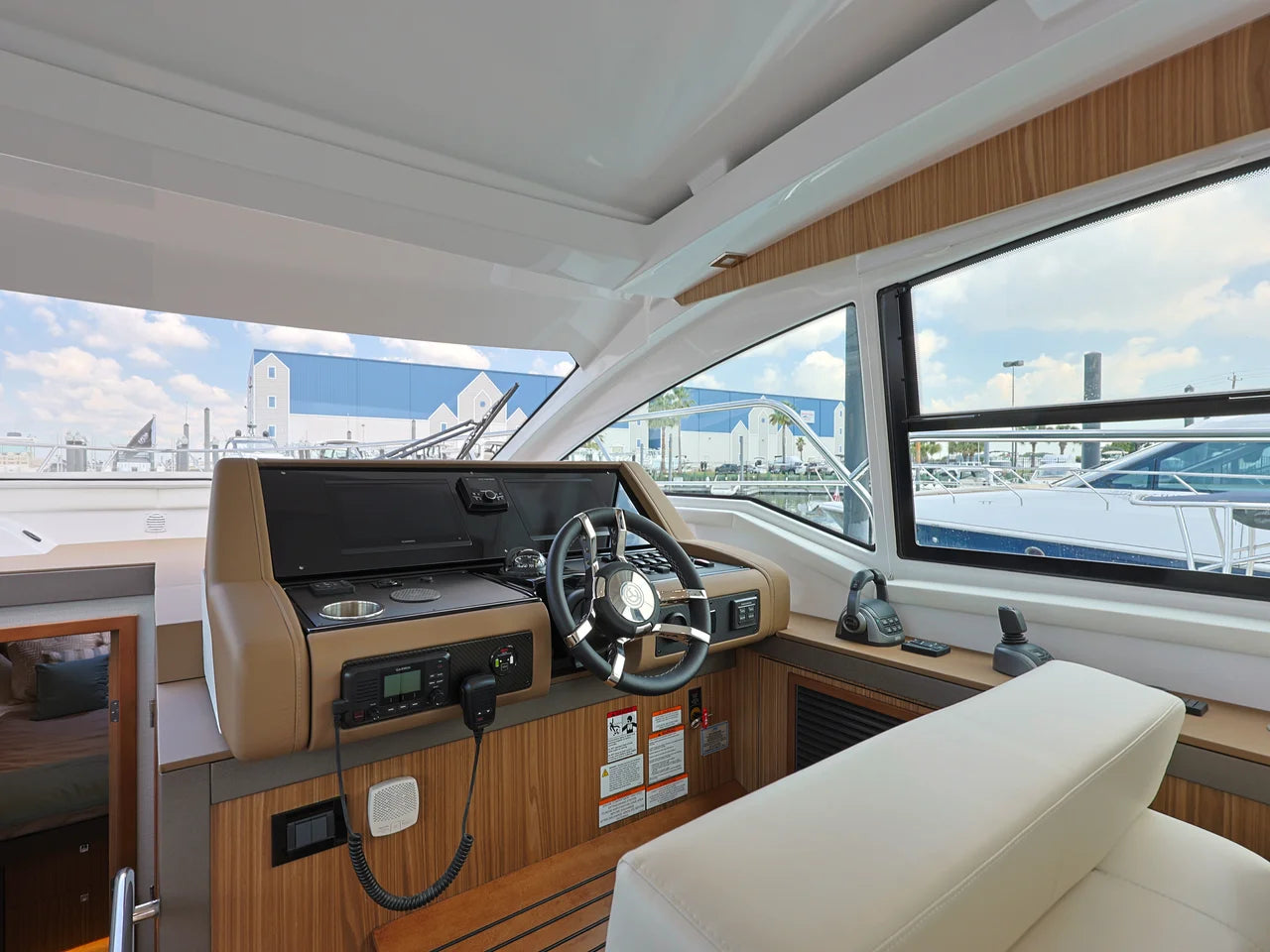 2026 Cruisers Yachts 42 Cantius 42.0 feet, Seabrook, TX #22