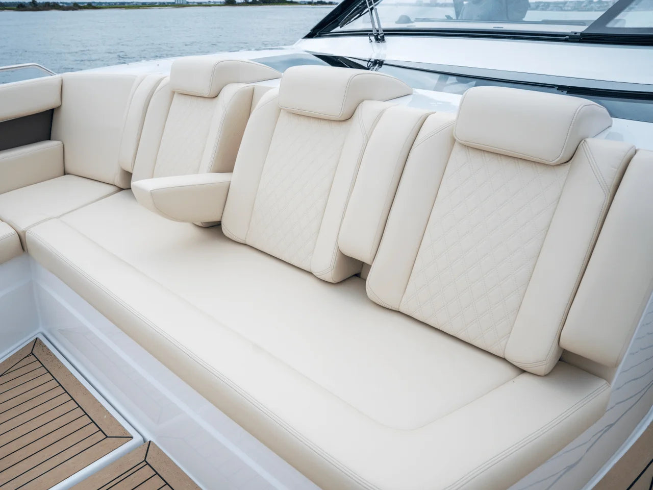 2026 Cruisers Yachts 50GLS OB 50.0 feet, Wrightsville Beach, North Carolina #59