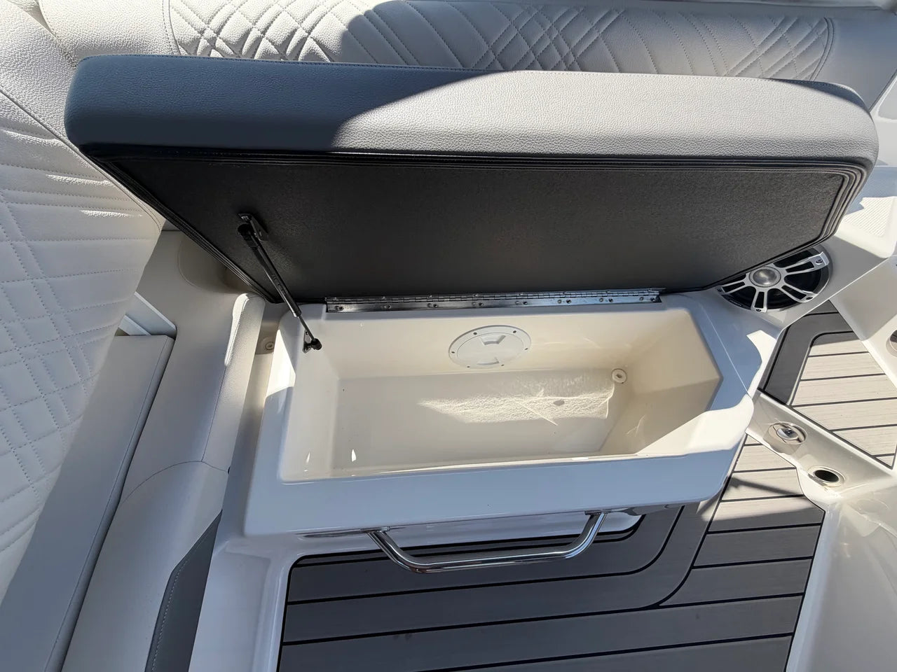 2025 Sea Ray 270 SDX OB 27.0 feet, Stuart, Florida #22
