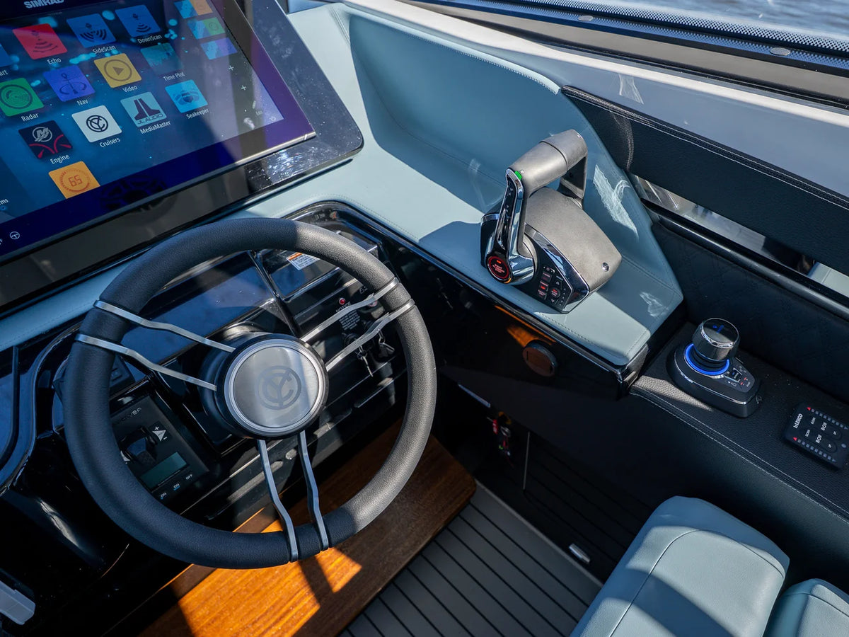 2027 Cruisers Yachts 50 GLS OB 50.0 feet, Clearwater, Florida #36