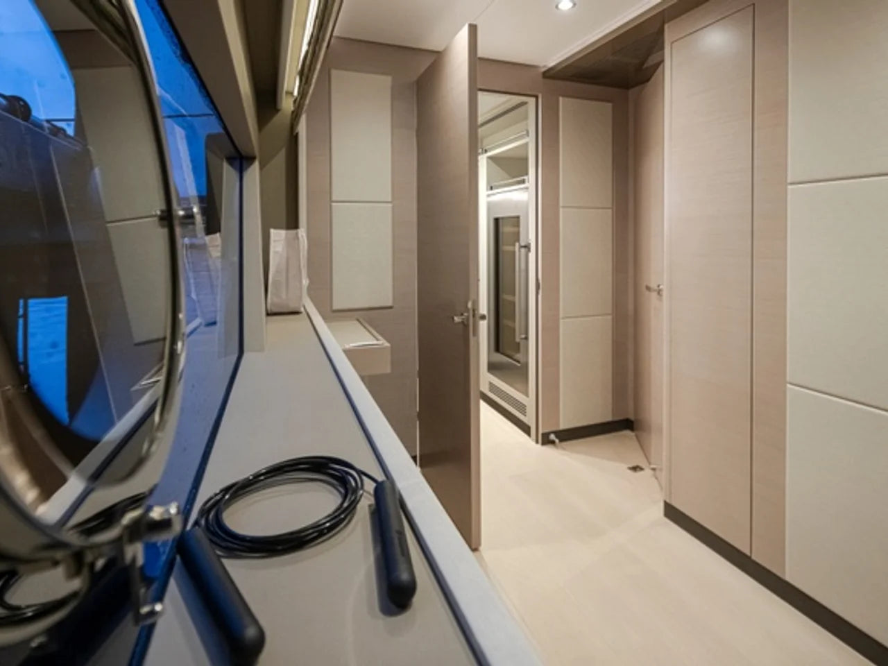 2027 Ocean Alexander 27R 93.0 feet, Pompano Beach, FL #38