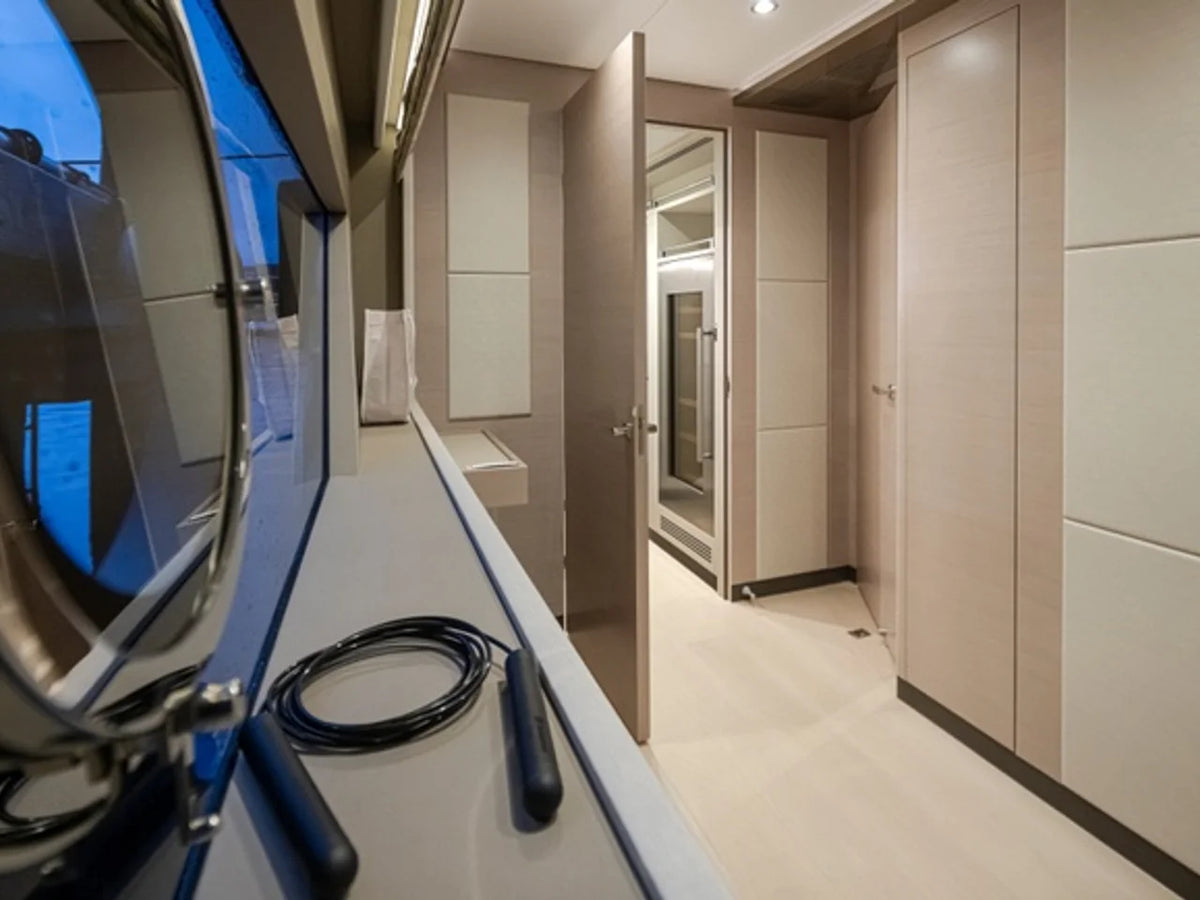 2027 Ocean Alexander 27R 93.0 feet, Pompano Beach, FL #38