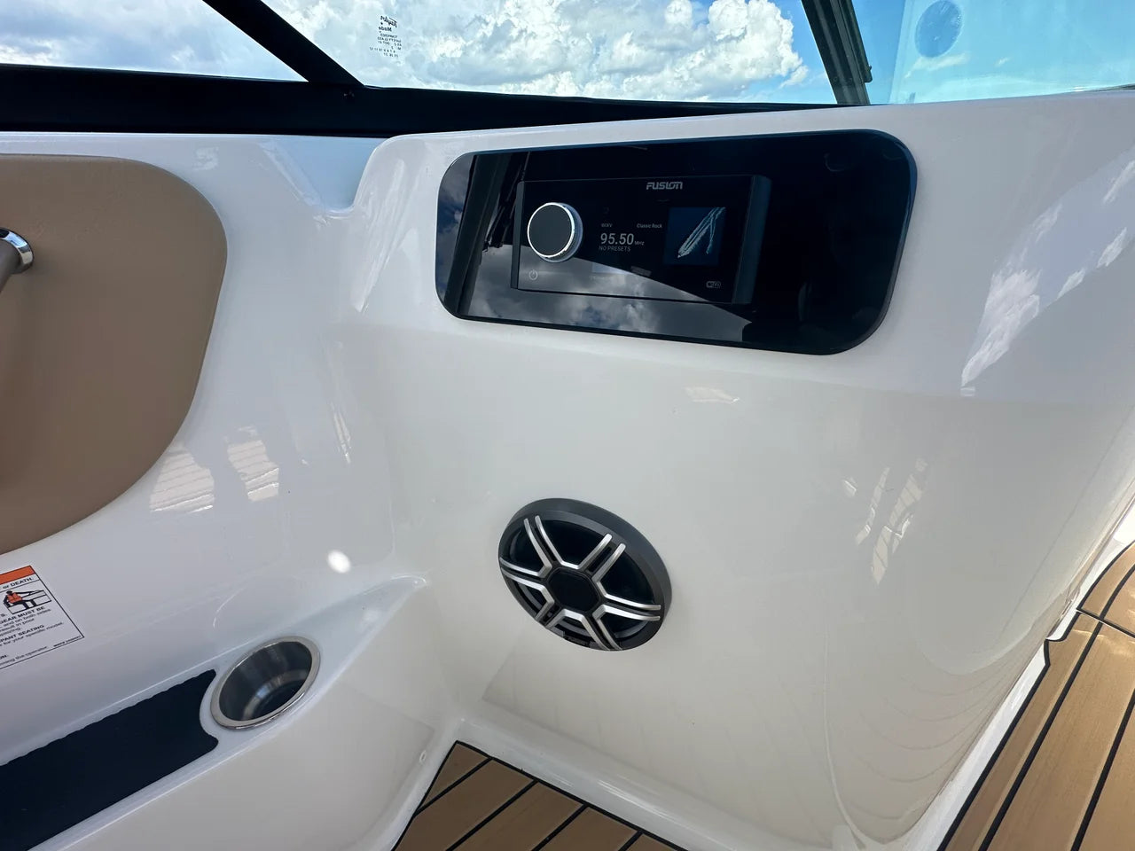 2026 Sea Ray SDX 250 Outboard 25.0 feet, Thunderbolt, GA #17