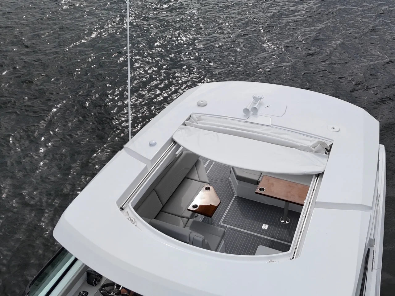 2026 Cruisers Yachts 38 GLS 37.0 feet, Lake Ozark, MO #9