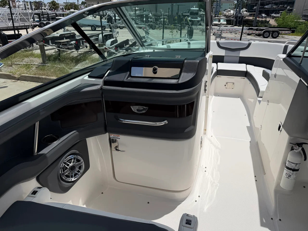 2022 Chaparral 307 SSX 30.0 feet, Seabrook, TX #24