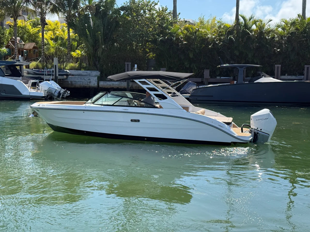 2026 Sea Ray SDX 270 Outboard 27.0 feet, Miami, FL #1