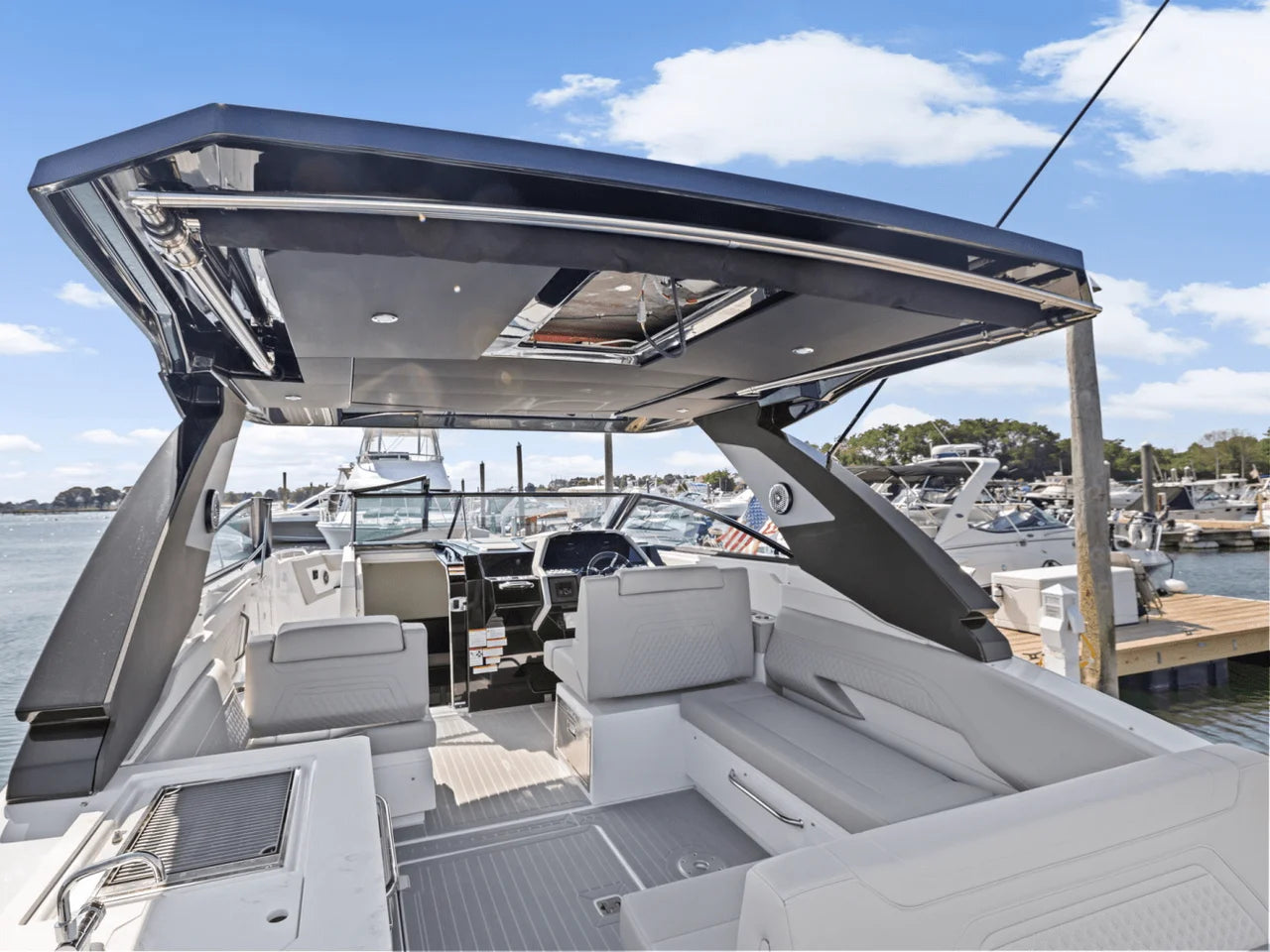 2026 Cruisers Yachts 34 GLS Outboard 34.0 feet, Danvers, Massachusetts #13