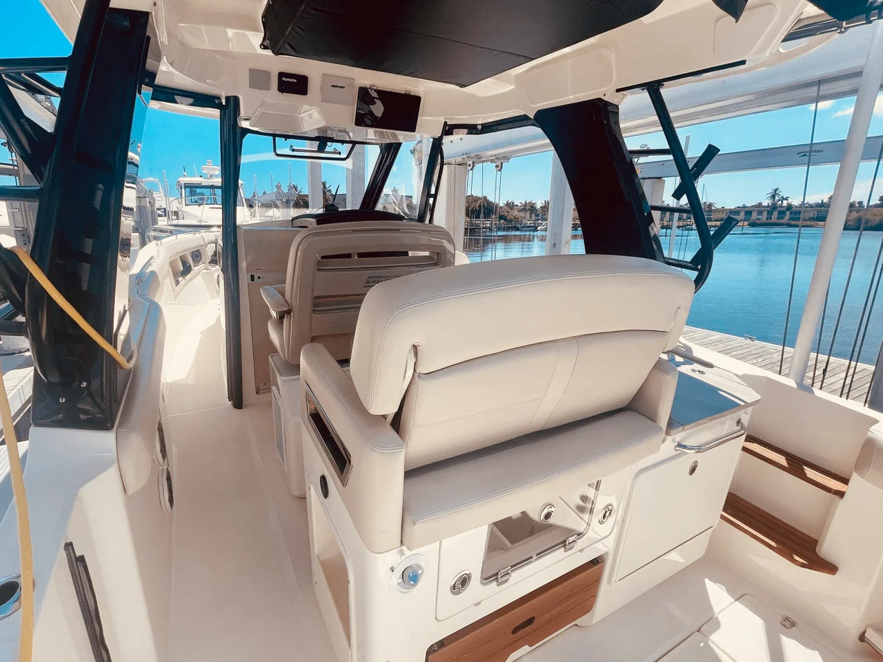 2023 Boston Whaler 350 REALM 35.0 feet, Stuart, FL #22