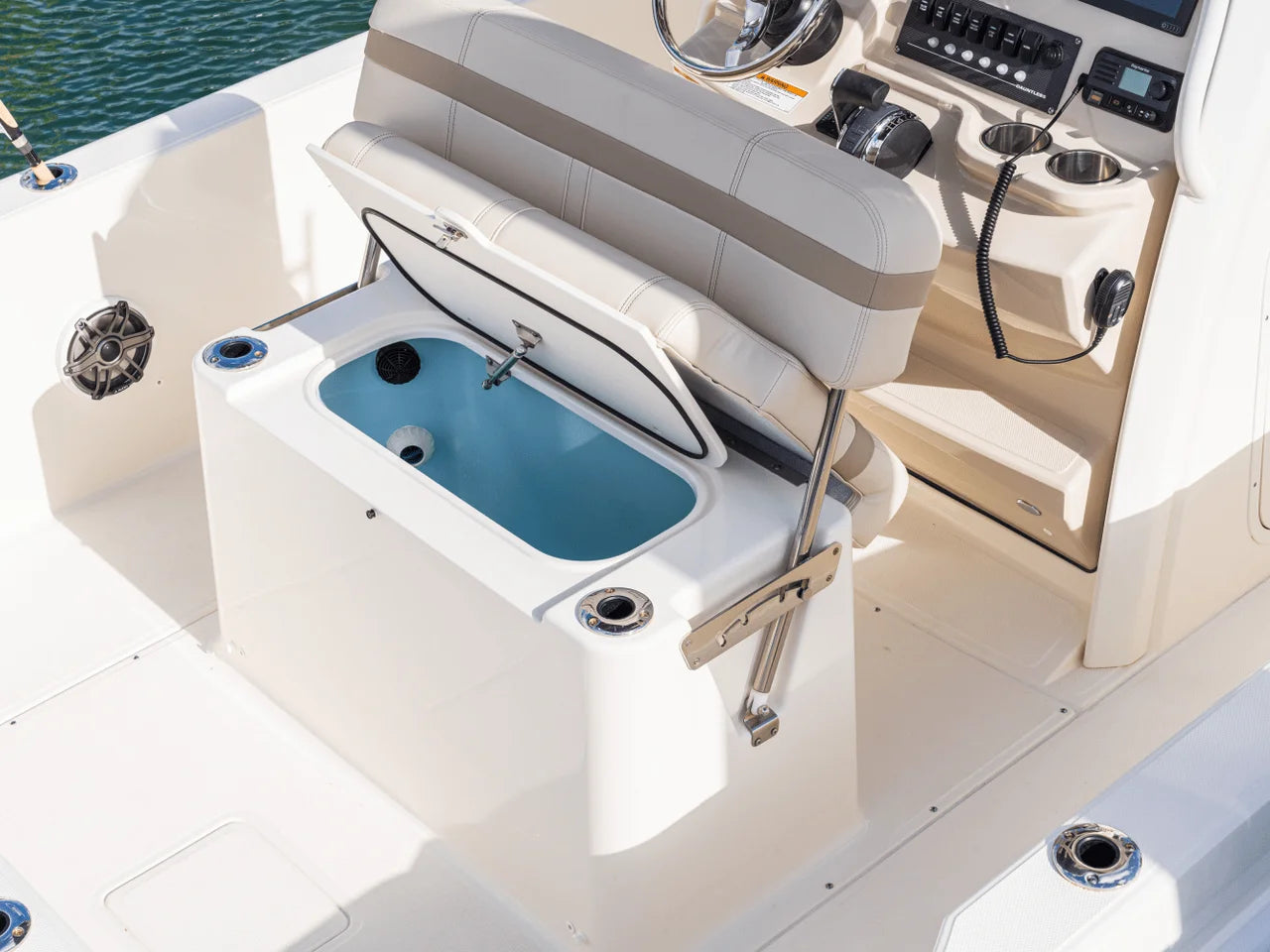 2027 Boston Whaler 220 Dauntless 22.0 feet, Naples, Florida #41