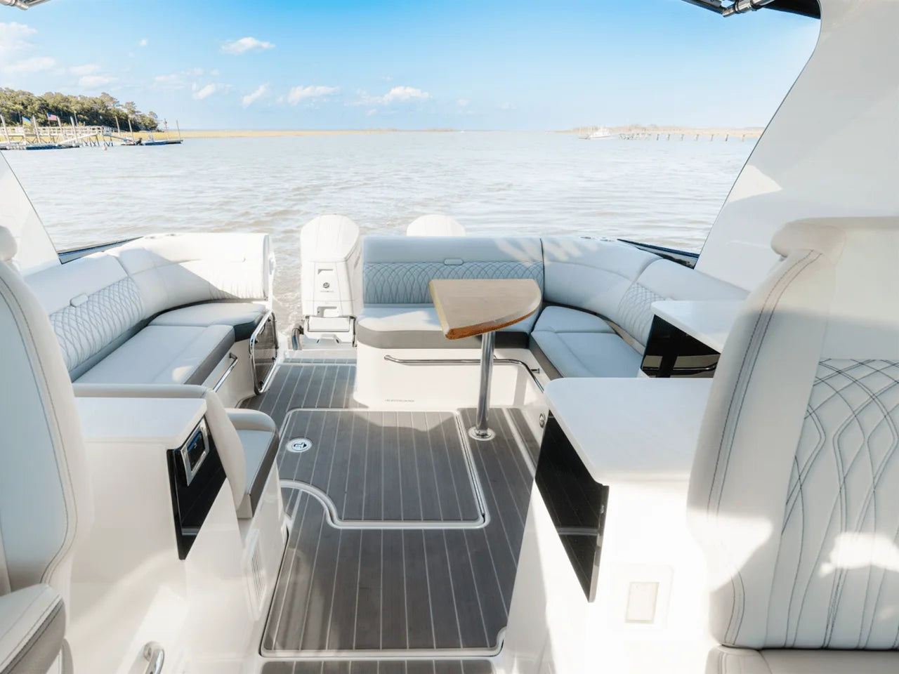 2023 Sea Ray 370 Sundancer Outboard 37.0 feet, Charleston, SC #29