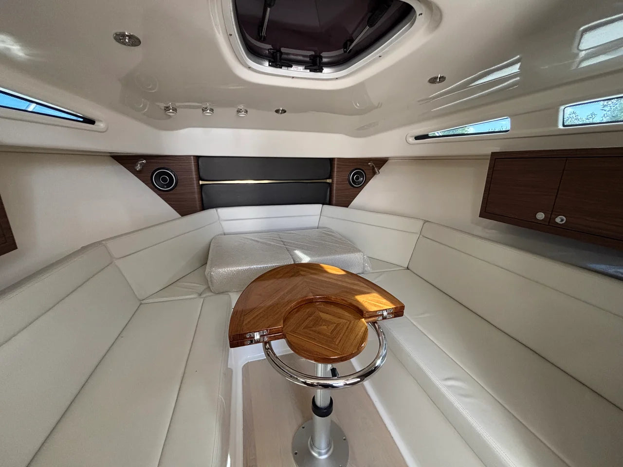 2026 Boston Whaler 325 Conquest 32.0 feet, Clearwater, Florida #15