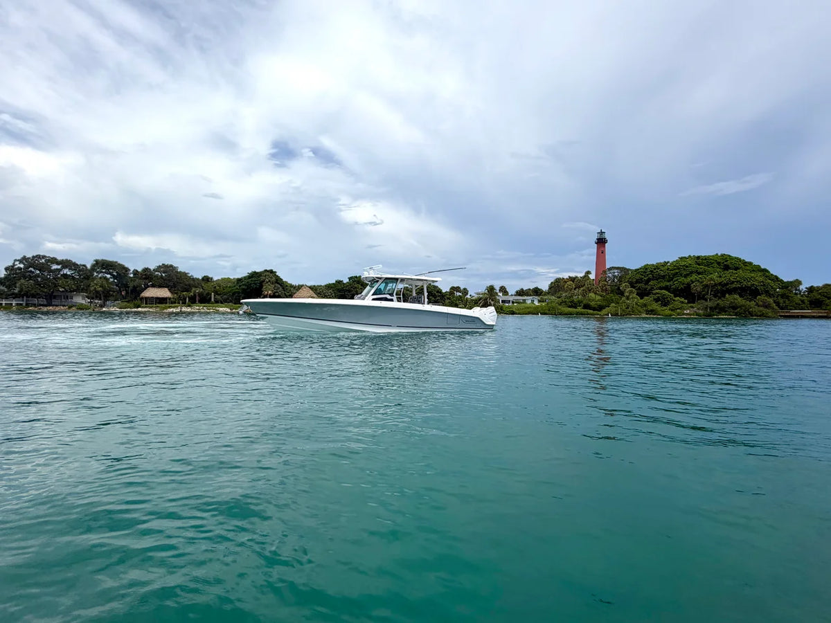 2026 Boston Whaler 380 Outrage 38.0 feet, Jupiter, Florida #3