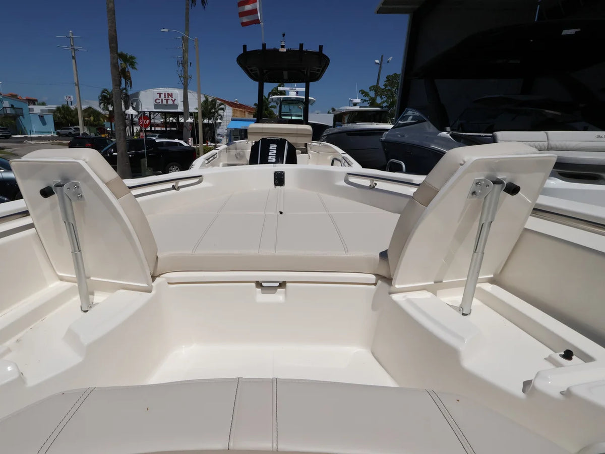 2027 Boston Whaler 250 Dauntless 25.0 feet, Naples, Florida #18