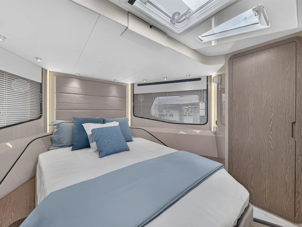 2026 Cruisers Yachts 57 FLY 57.0 feet, Stuart, Florida #17