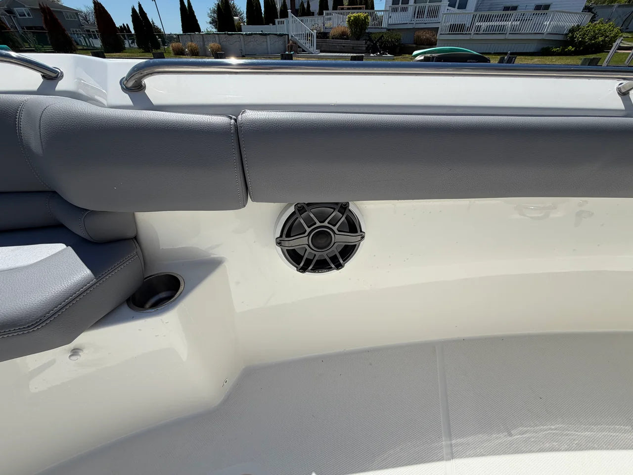 2024 Boston Whaler 330 OUTRAGE 33.0 feet, Huntington, NY #38