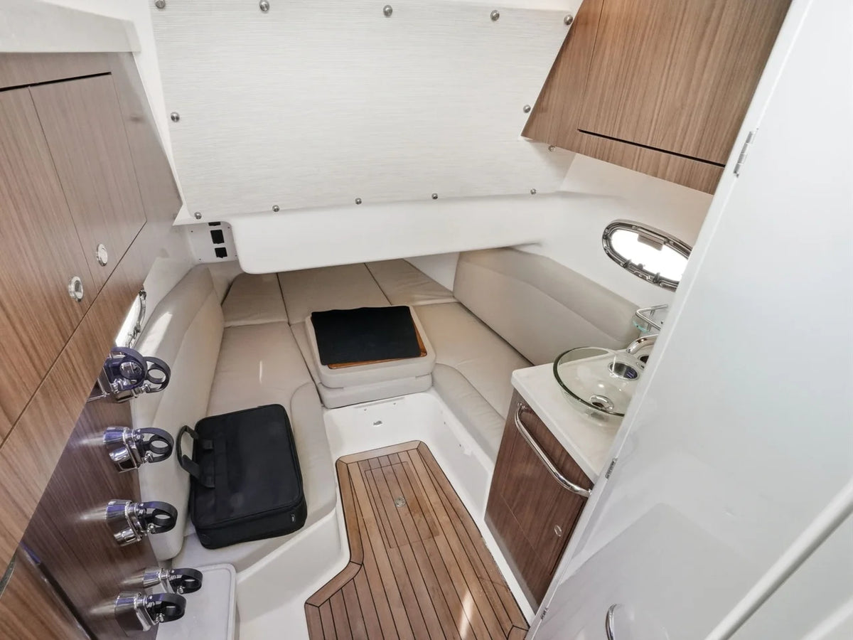 2026 Boston Whaler 380 Outrage 38.0 feet, Quincy, MA #20