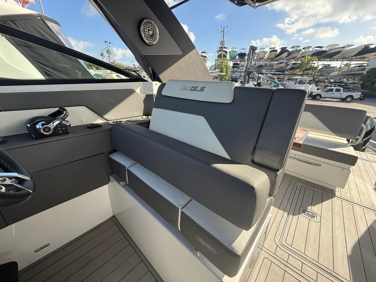 2022 Cruisers Yachts 34 GLS Outboard 34.0 feet, Miami, FL #18
