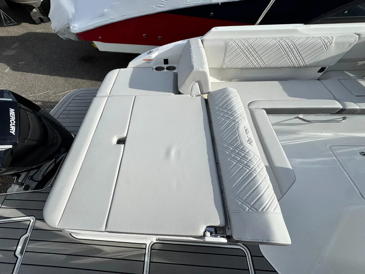 2026 Sea Ray SDX 230 Outboard 23.0 feet, Huntington, NY #9