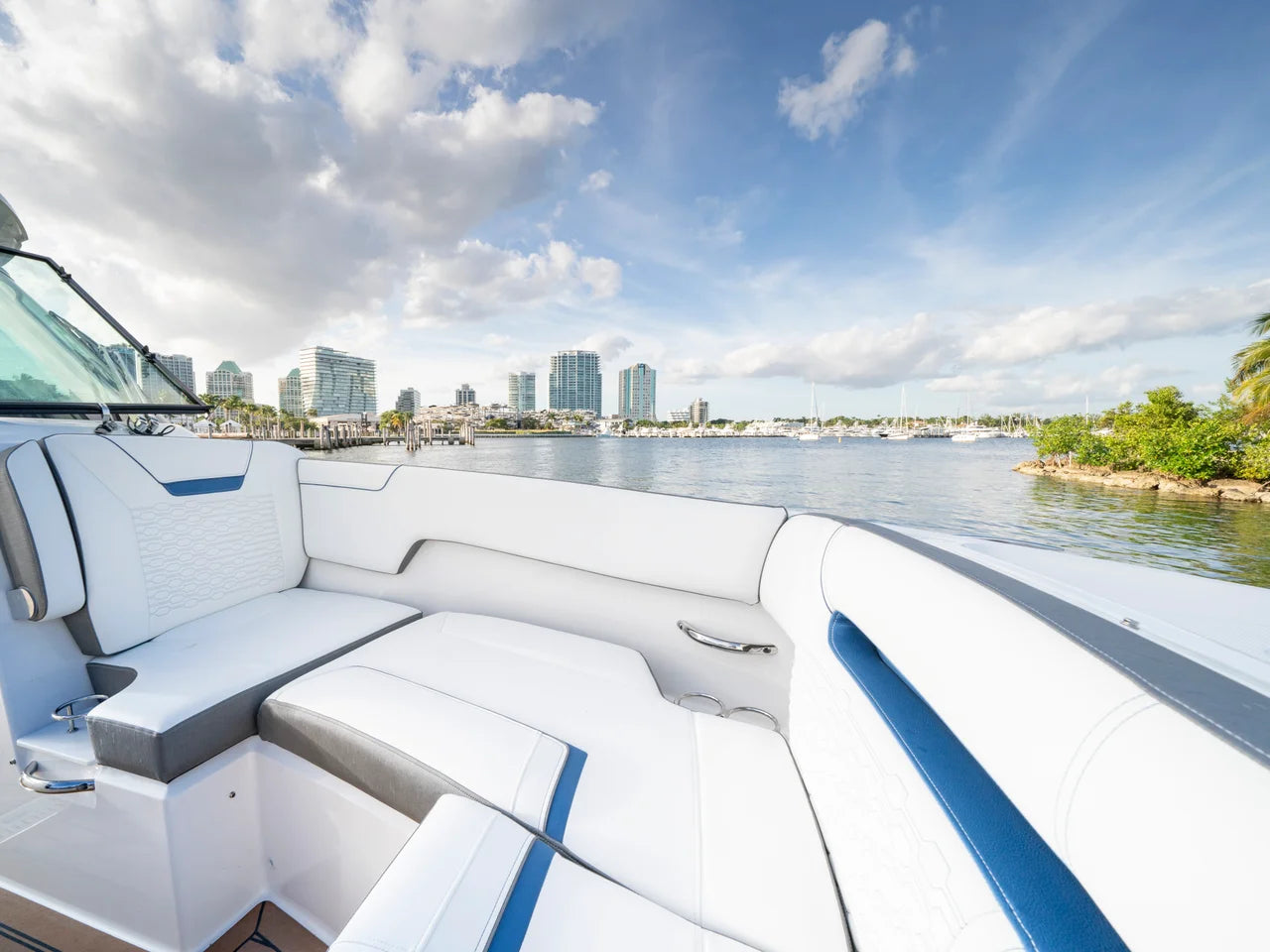 2026 Tiara Yachts 34 LX 34.0 feet, Inuvik, Northwest Territories #4