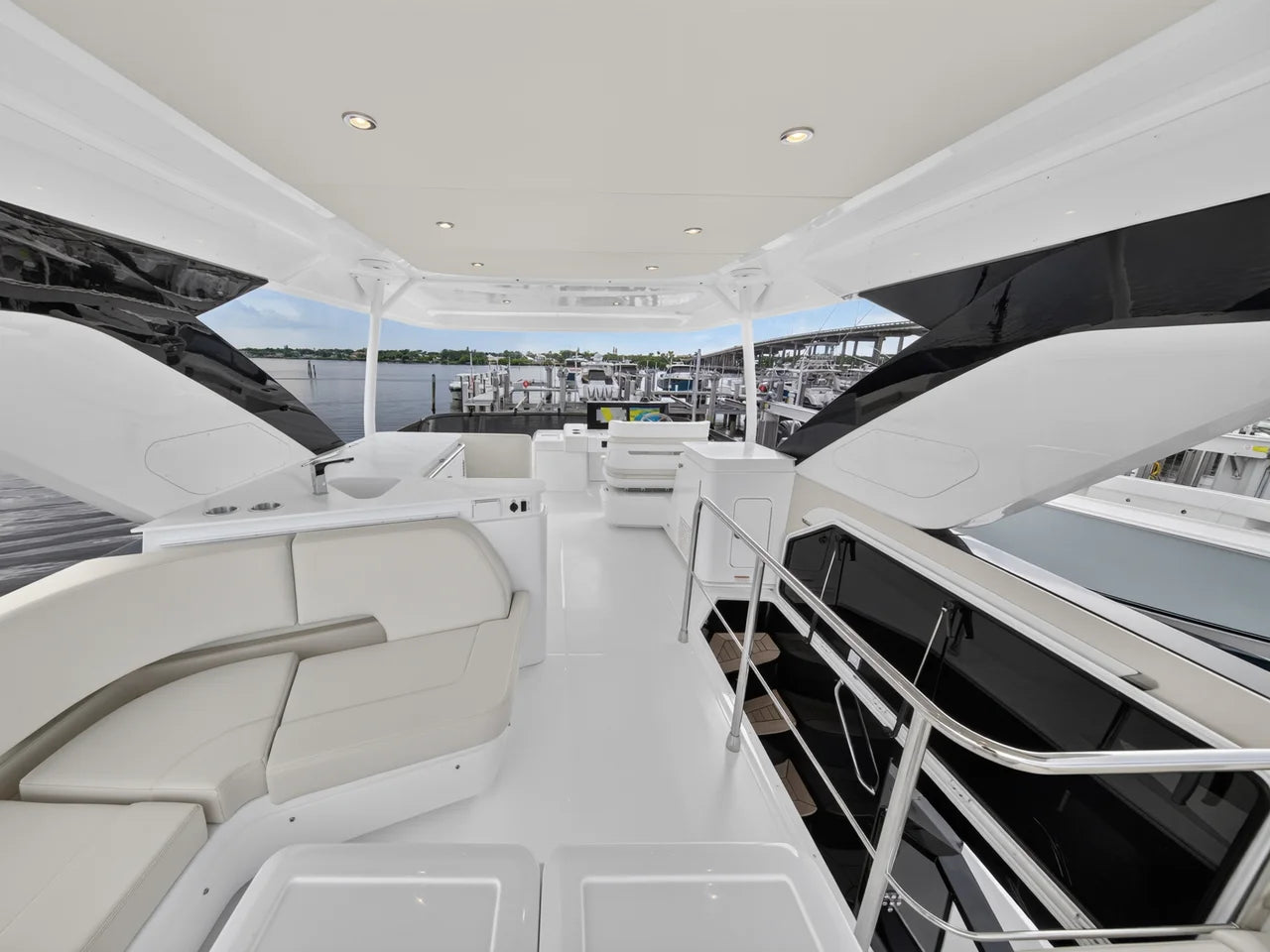 2026 Cruisers Yachts 57 FLY 57.0 feet, Stuart, Florida #94