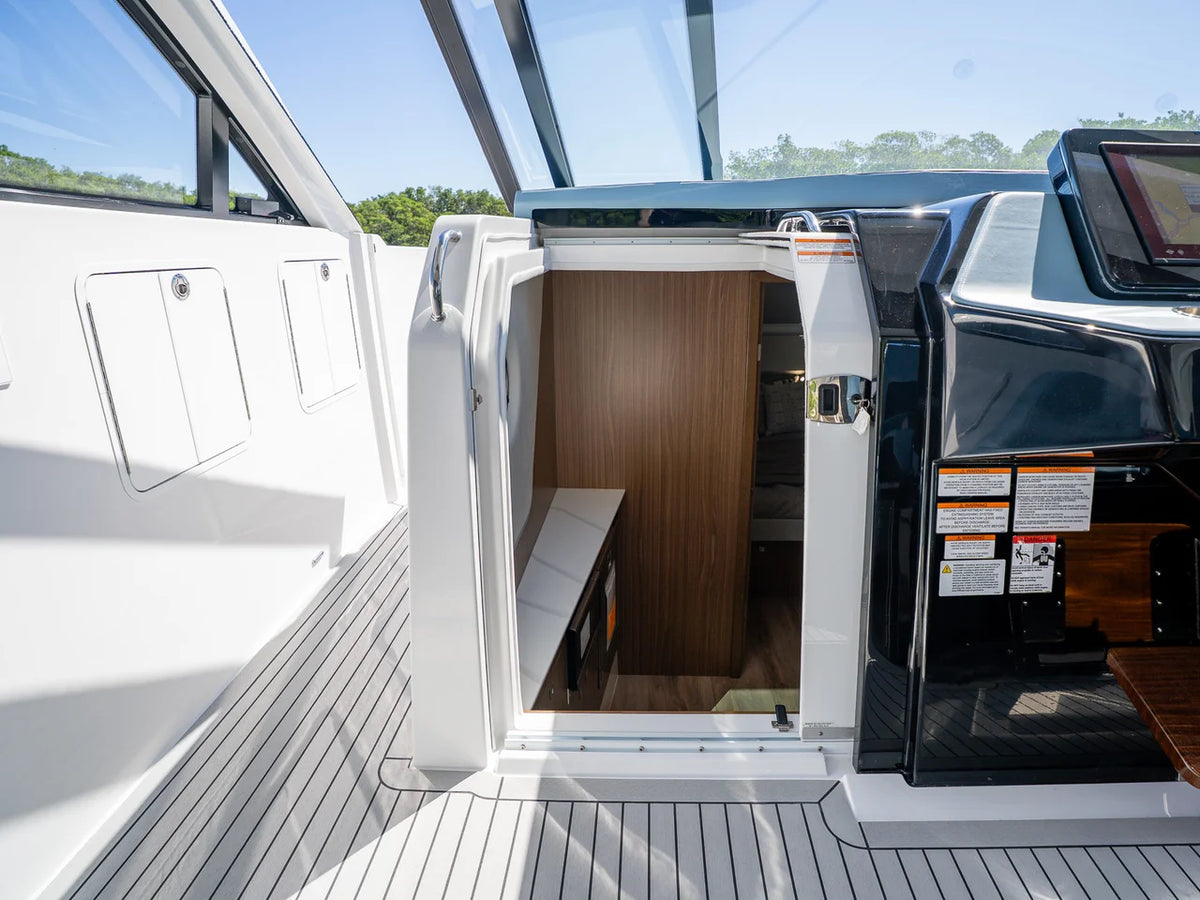 2027 Cruisers Yachts 50 GLS OB 50.0 feet, Clearwater, Florida #63