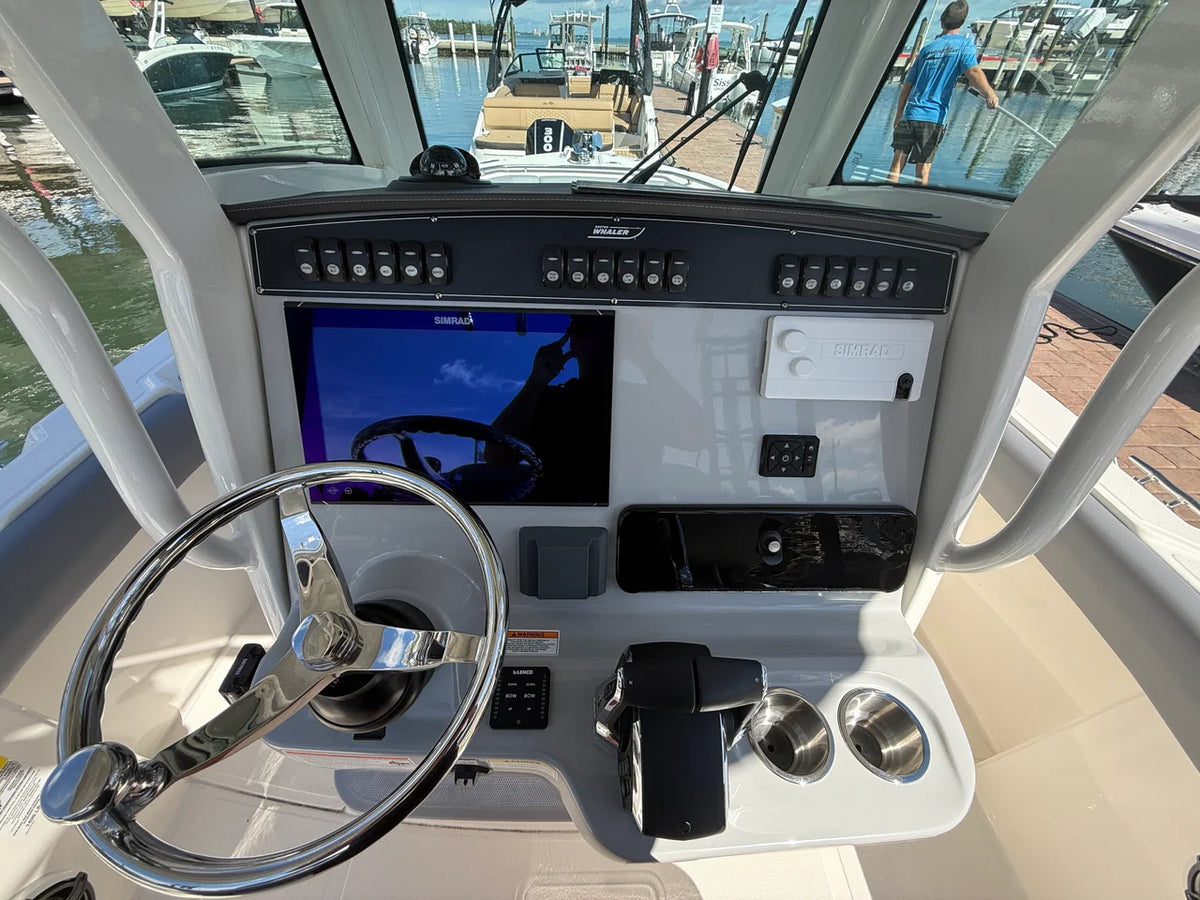 2027 Boston Whaler 250 Outrage 25.0 feet, Sarasota, FL #13