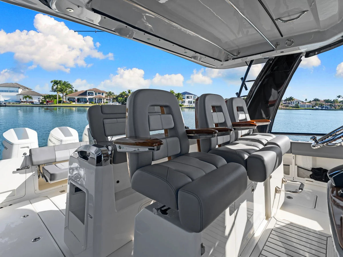 2023 Boston Whaler 420 OUTRAGE 42.0 feet, Naples, Florida #26