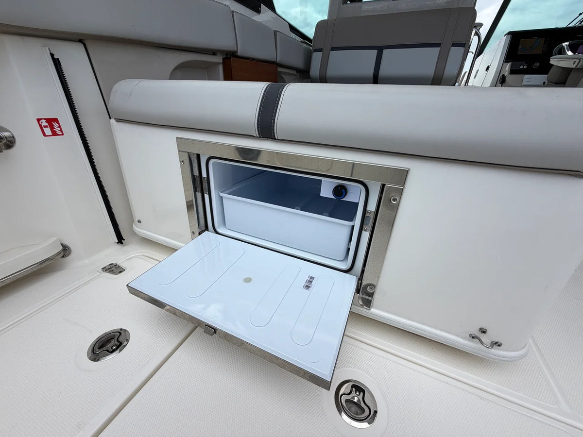 2026 Boston Whaler 330 Vantage 33.0 feet, Charleston, SC #25