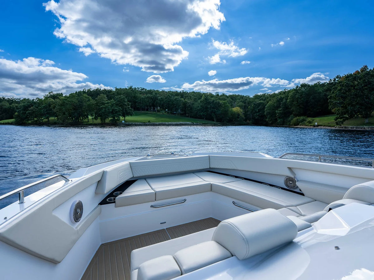 2027 Cruisers Yachts 42 GLS 42.0 feet, Lake Ozark, MO #52