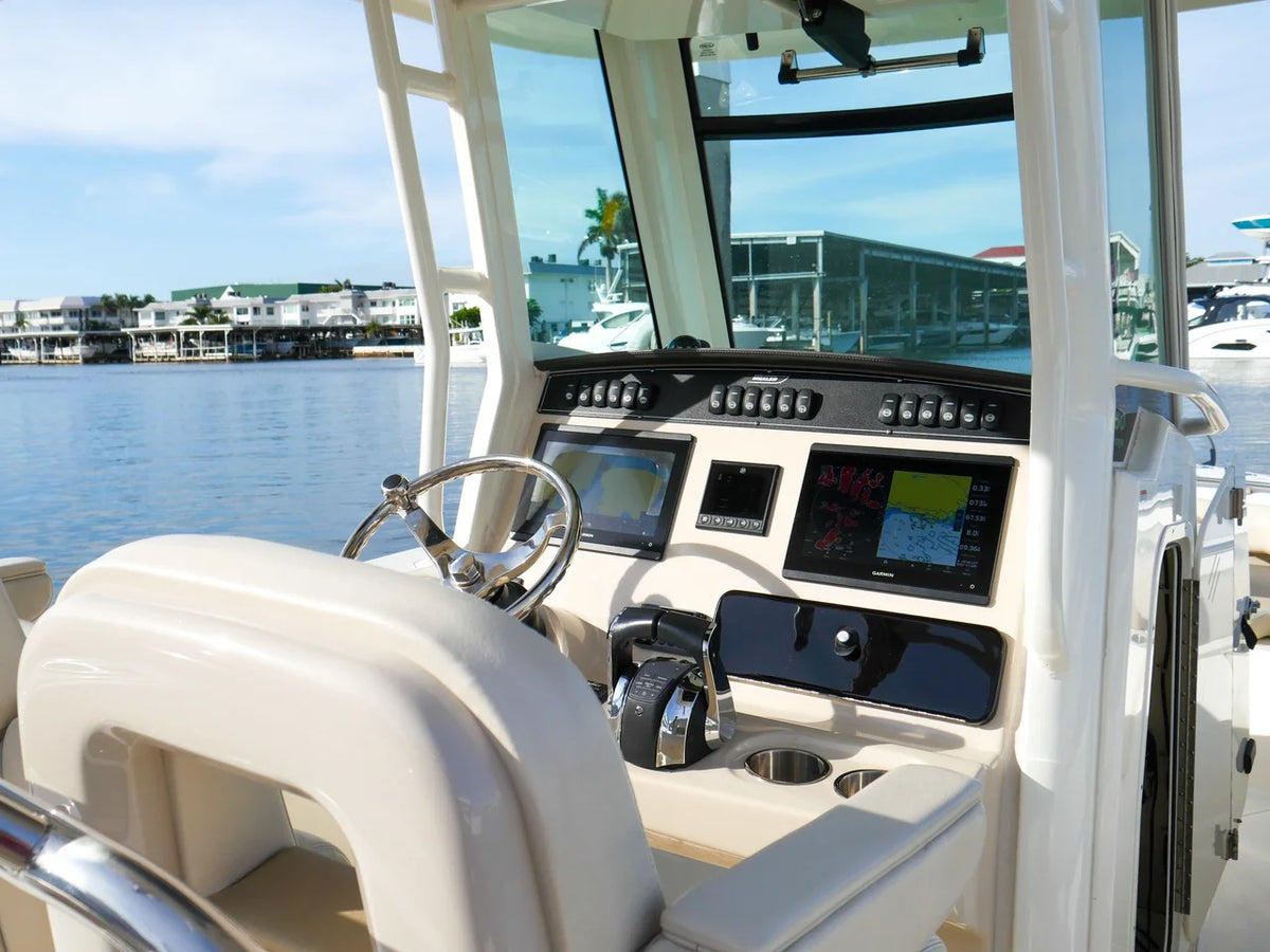 2019 Boston Whaler 250 OUTRAGE 25.0 feet, Naples, FL #13