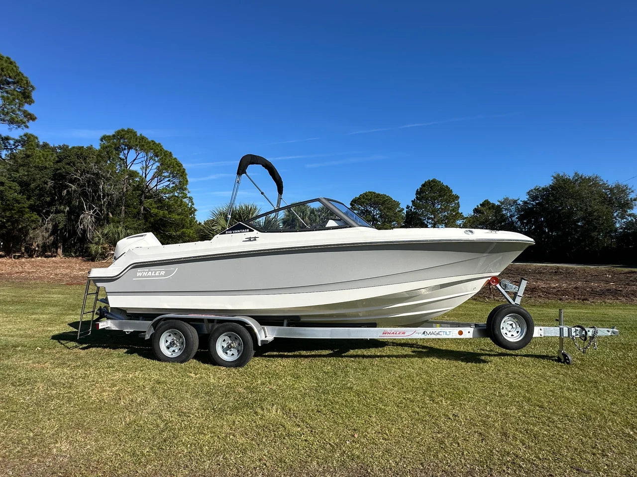 2025 Boston Whaler 210 Vantage 21.0 feet, Savannah, Georgia #1
