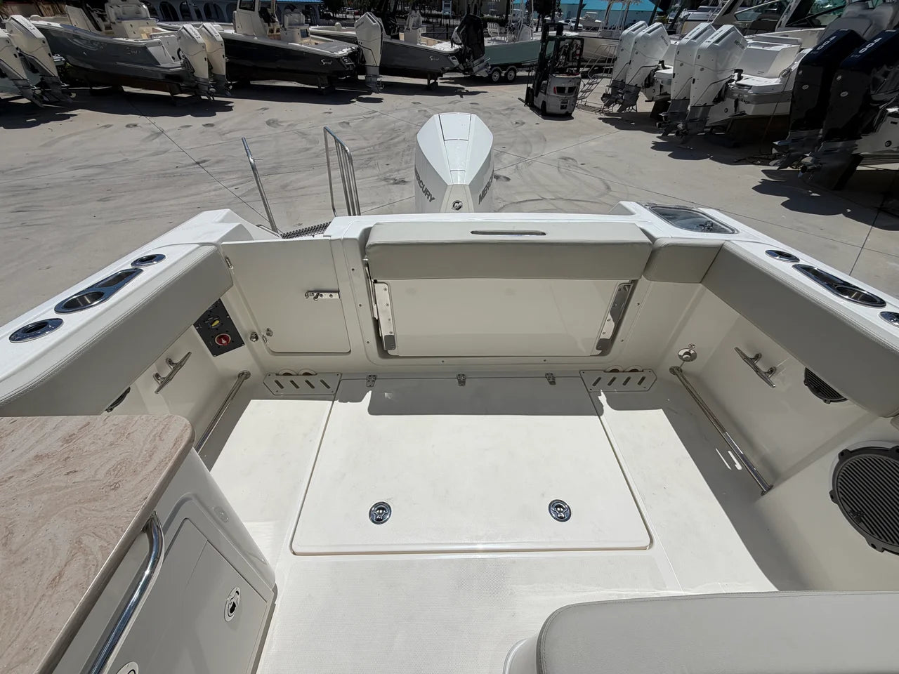 2027 Boston Whaler 240 Vantage 24.0 feet, Stuart, Florida #16