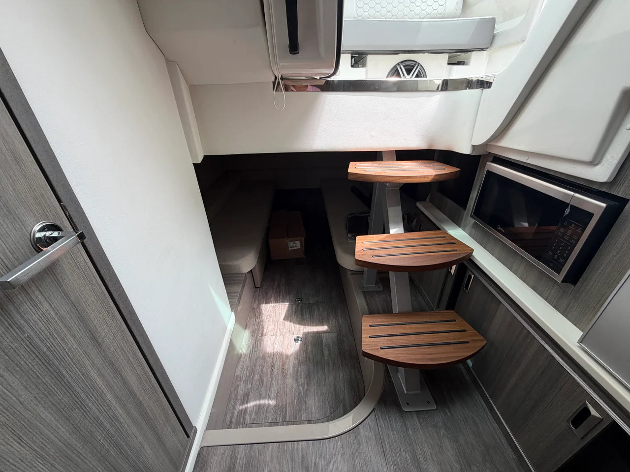 2027 Sea Ray Sundancer 320 Outboard 32.0 feet, Stuart, Florida #33