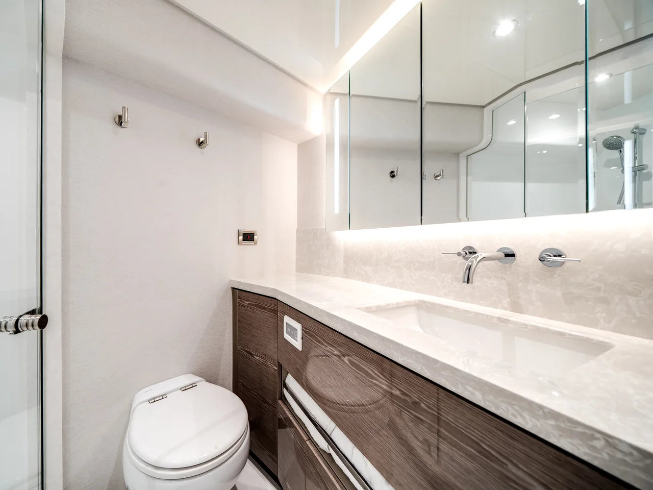 2025 Ocean Alexander 27R 88.0 feet, Fort Lauderdale, FL #58