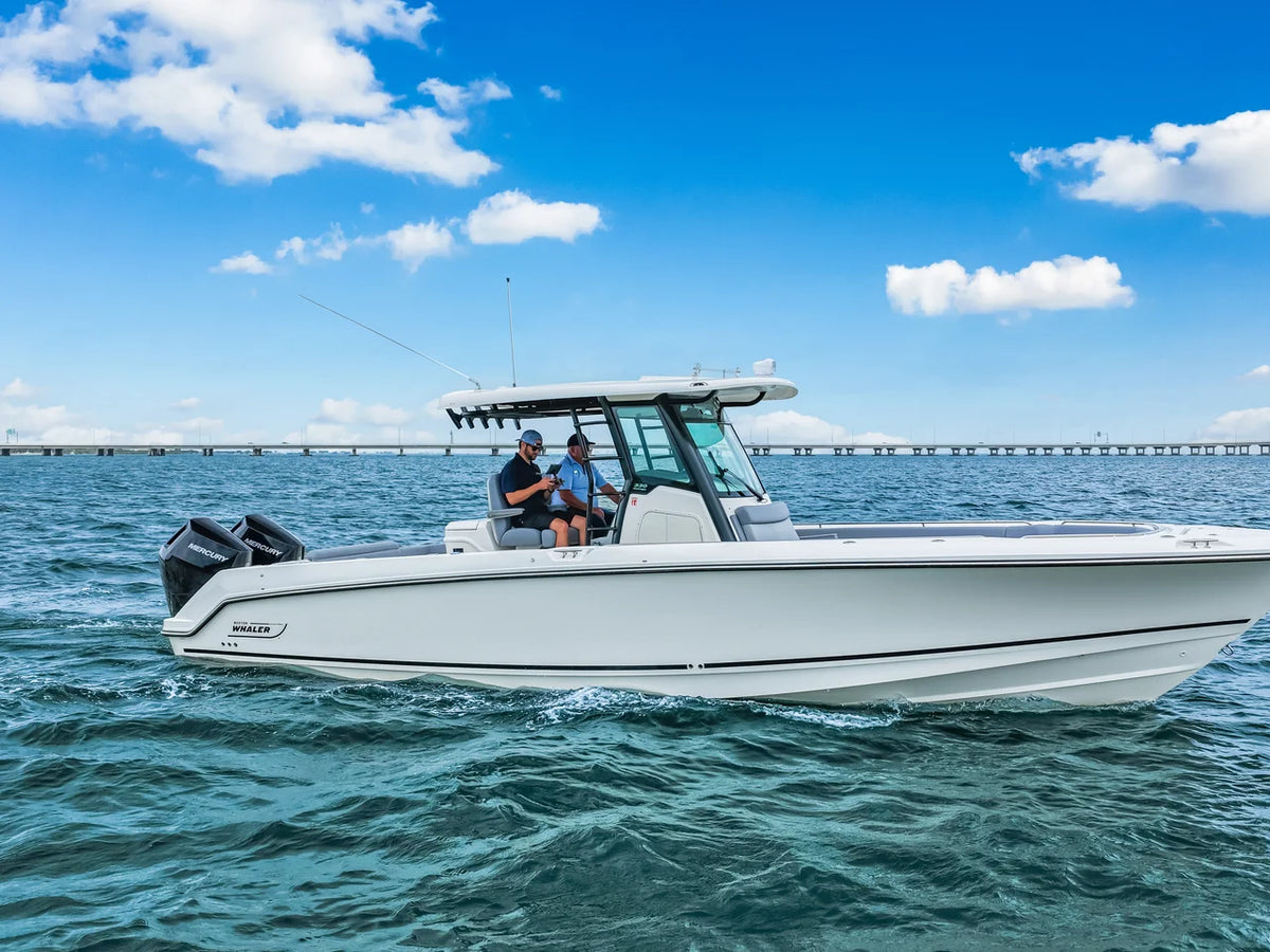 2026 Boston Whaler 330 Outrage 33.0 feet, Clearwater, Florida #2